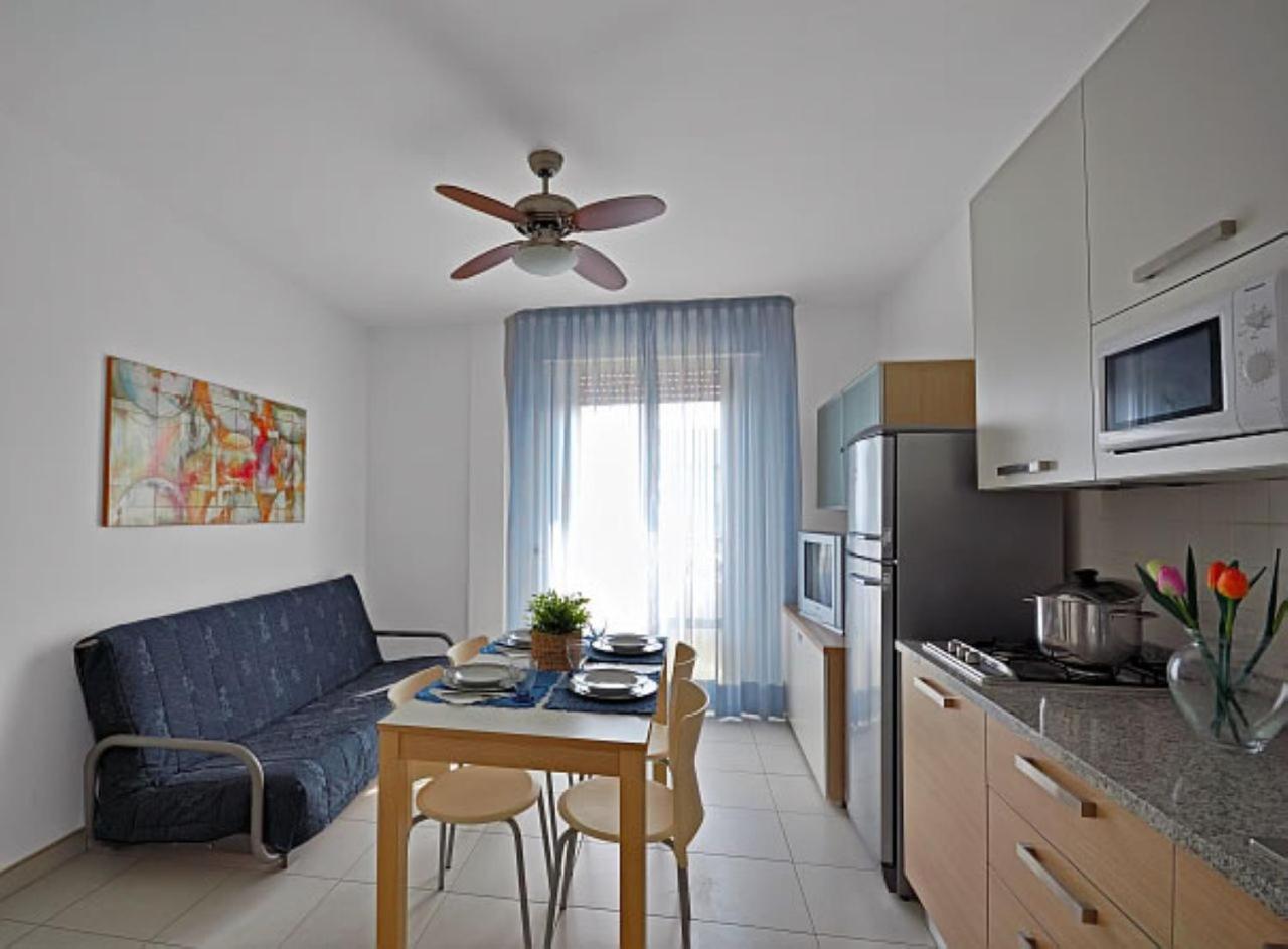 Residence Zenith Каорле Экстерьер фото