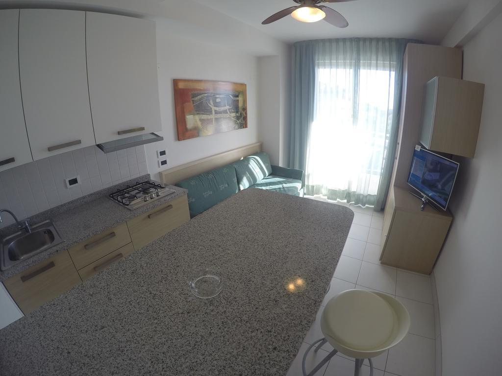 Residence Zenith Каорле Экстерьер фото