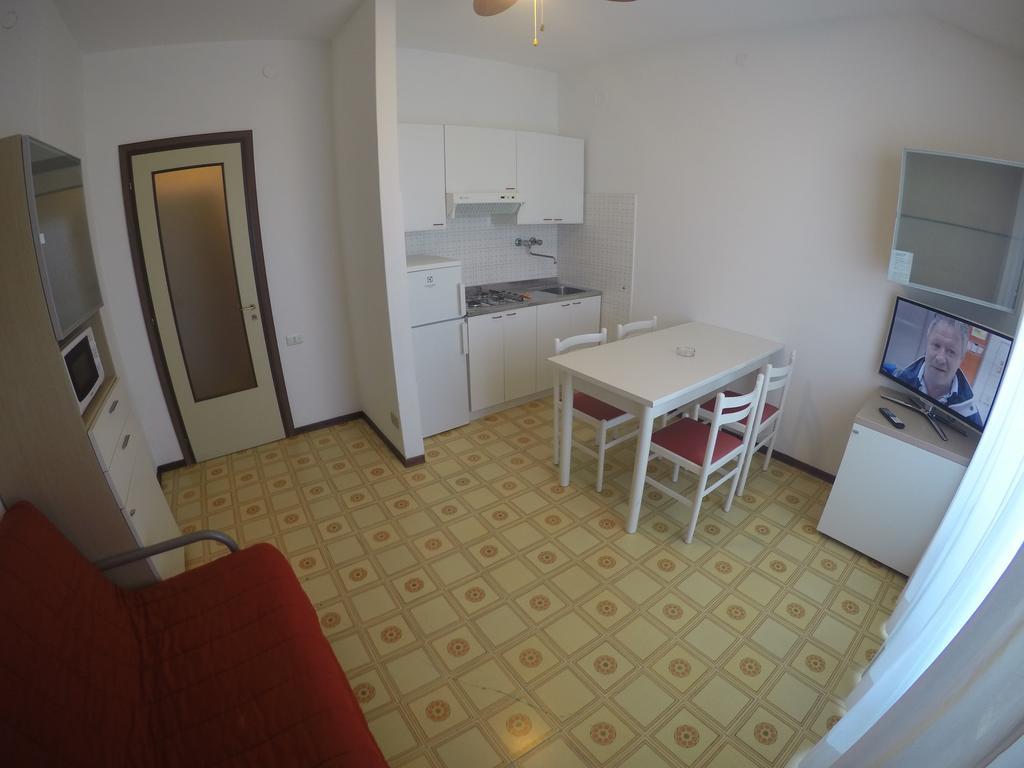 Residence Zenith Каорле Экстерьер фото